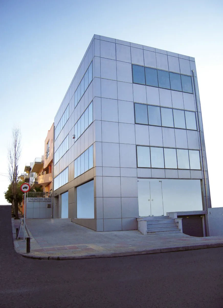 Commercial · 590 m² · Athens, Greece